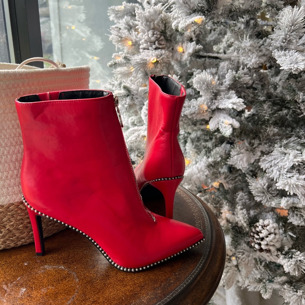 Beautiful Ankle Booties Brand New Red with Silver Dainty Trim! Bar III Size 7M.